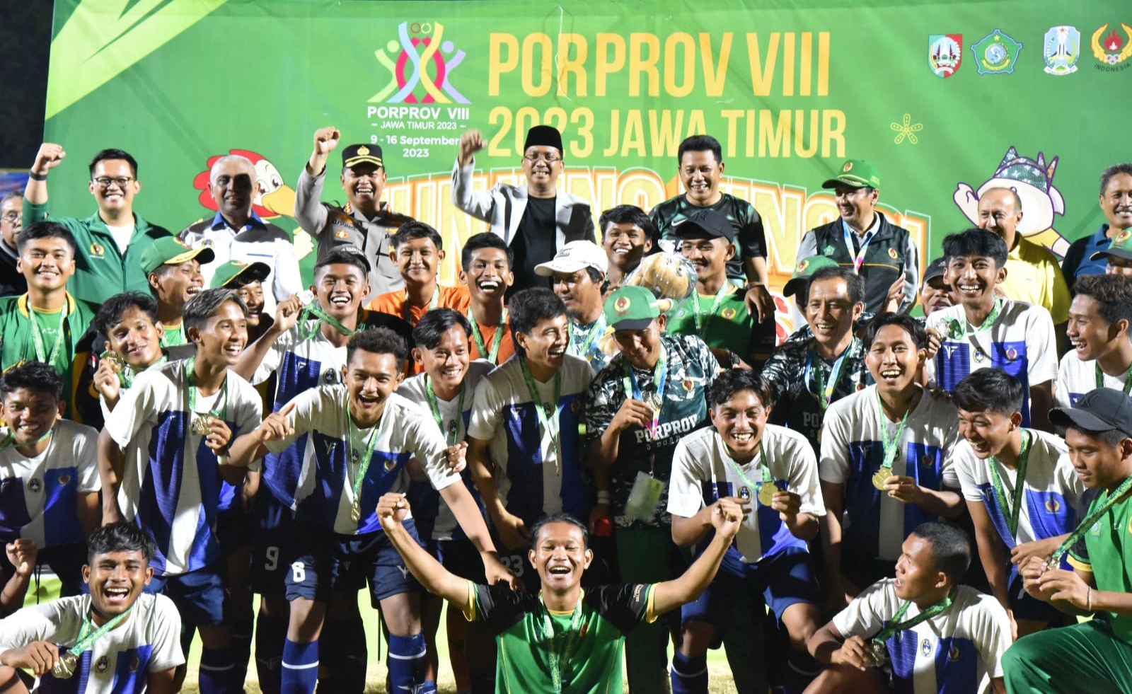 Tim Sepak Bola Putra Putri Kabupaten Sidoarjo Sabet Emas Porprov Jatim VIII/2023