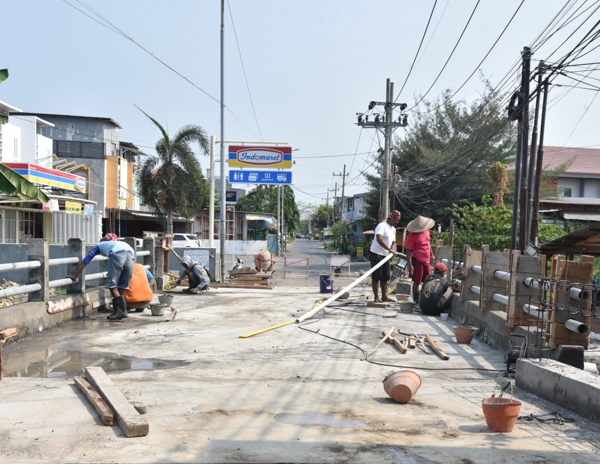 Progres Pembangunan Jembatan Semampir Waru Capai 86 Persen, Gus Muhdlor Optimis Desember Rampung