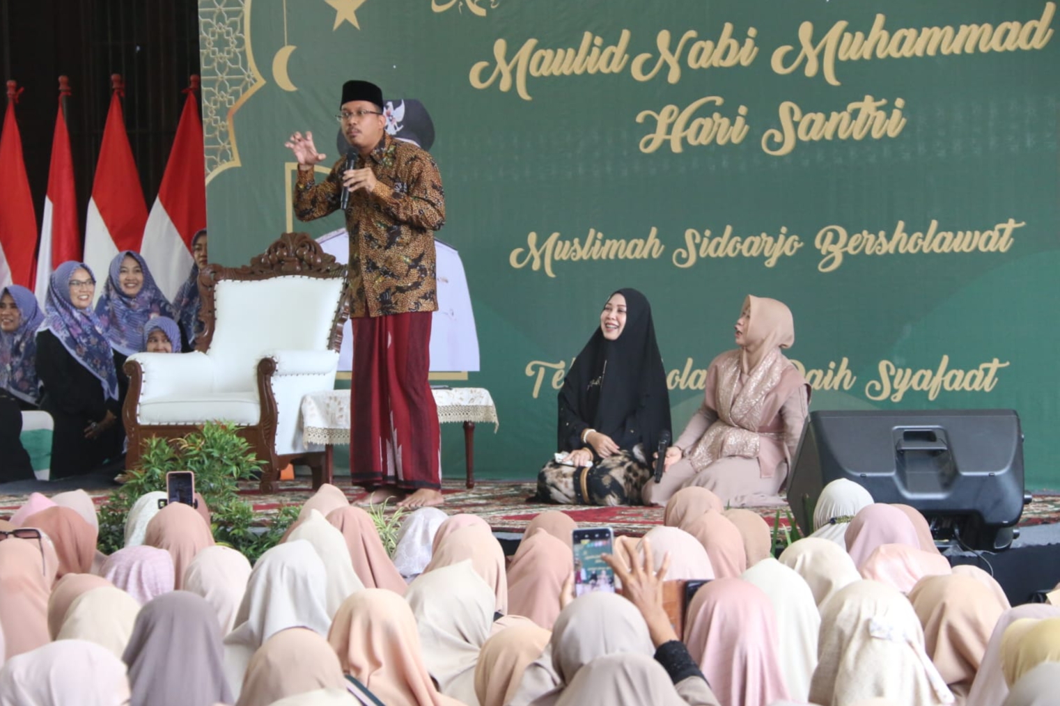 PERINGATI MAULID NABI MUHAMMAD SAW 1445 H/2023, MSB KUMANDANGKAN SHALAWAT DI PENDOPO