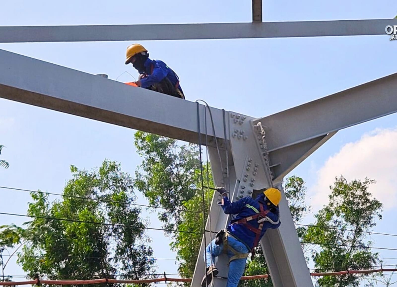 UPT PJJ Kediri Gelar Pemeliharaan Jembatan Rangka Udanawu dan Jembatan Komposit Gerdon Laut