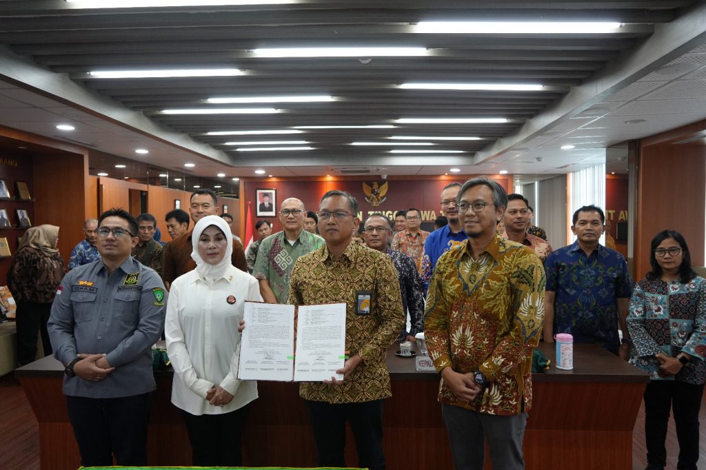 Penandatanganan Fakta Integritas Pengamanan Proyek Strategis Nasional Bersama Kajati Jatim dan Kepala BBPJN Jawa Timur – Bali