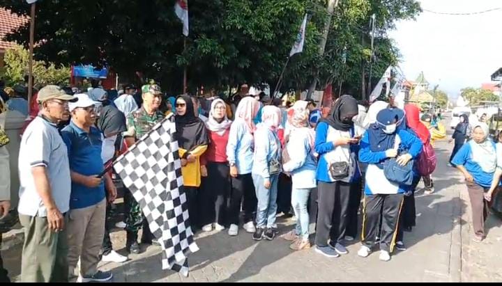 Peringati HUT PGRI Dan Hari Guru Nasional Ke -78, Ratusan Guru Se-kecamatan Beji Ramaikan Jalan Sehat