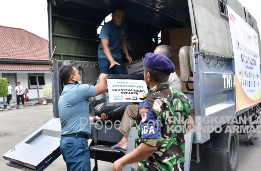 TNI AL Kirimkan Bantuan ke Palestina