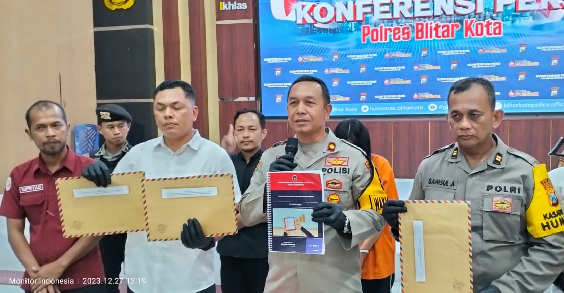 Satreskrim Polresta Blitar Bekuk Pelaku Penggelapan Dana Nasabah BPR Artha Praja Senilai Rp 1 Miliar