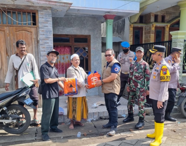 Angin Putting Beliung Hantam Puluhan Rumah di Kabupaten Pasuruan