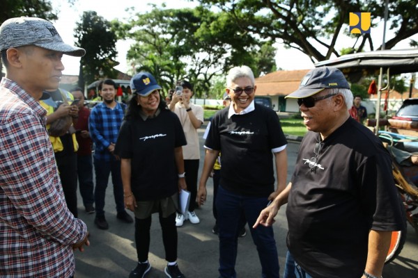 Menteri Basuki Tinjau Penataan Kawasan Kota Lama Banyumas Jateng