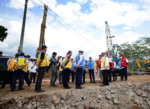 Menteri PUPR Tinjau Progres Pembangunan Jalan Tol Jogyakarta – Bawen