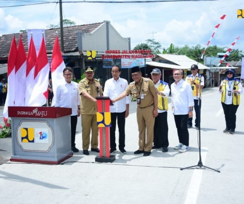 Presiden Jokowi Resmikan Empat Ruas Jalan Daerah di Magelang