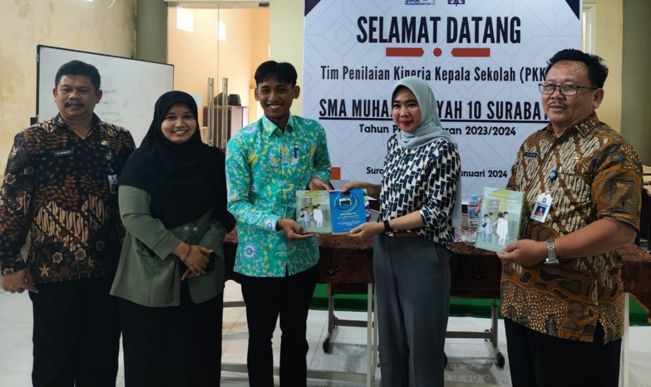 SMA Muhammadiyah X Surabaya Terima Kunjungan Dinas Pendidikan Kalbar