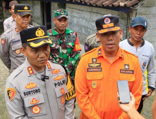 Pasca Gempa, Polres Tuban bersama BPBD Beri Bantuan Warga Terdampak