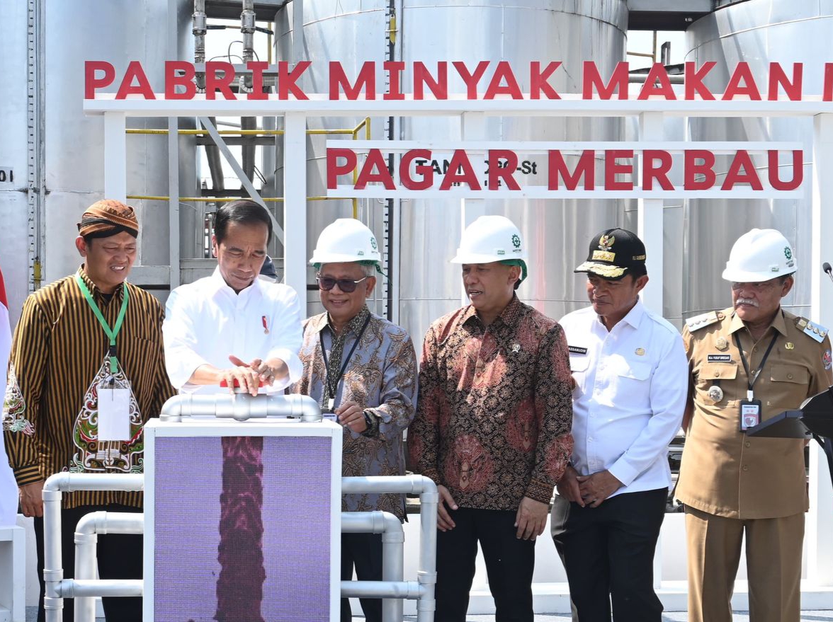 Presiden Resmikan Pabrik Percontohan Minyak Makan Merah Pertama di Indonesia