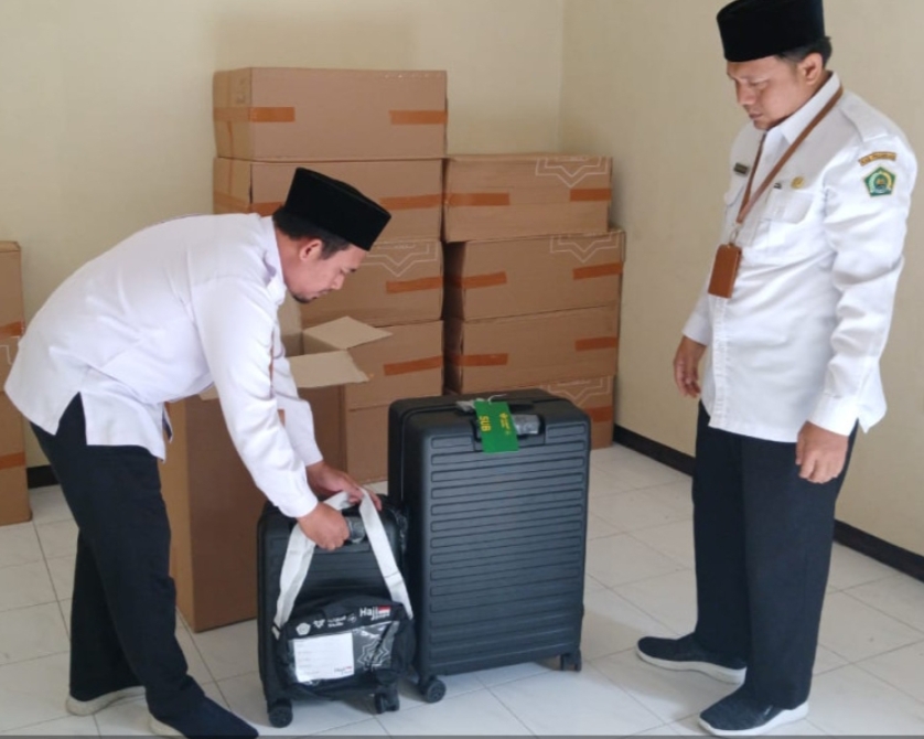 Kemenag Kabupaten Pasuruan Telah Distribusikan Ribuan Koper CJH