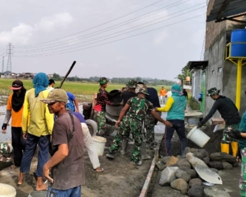 Memasuki Hari Ke-18, Satgas TMMD Ke-120 Kodim 0726/Sukoharjo Kebut Pengecoran Jalan