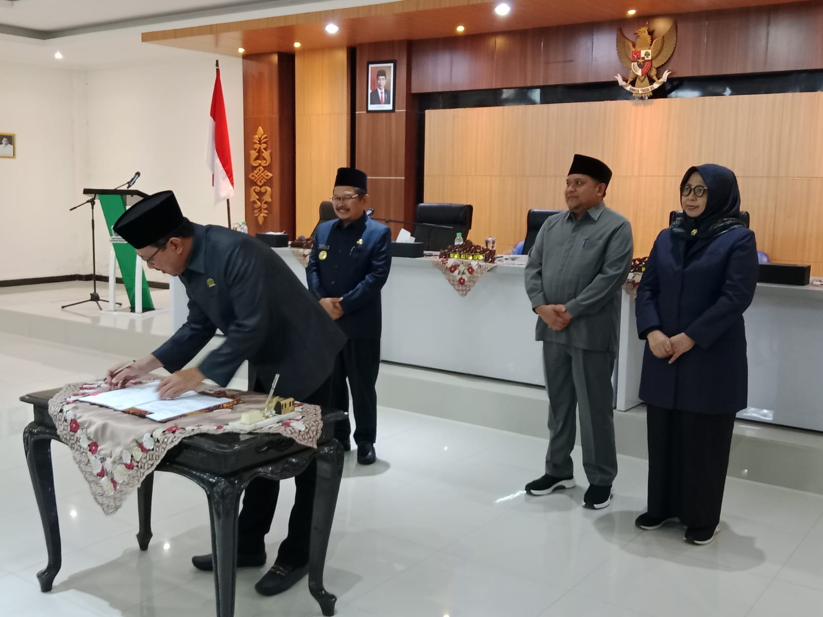 Rapat Paripurna Tentang Pendapat Akhir Pj Bupati Pasuruan Dalam Rangka Persetujuan Raperda Tentang Pertanggungjawaban Pelaksanaan APBD Tahun Anggaran 2023