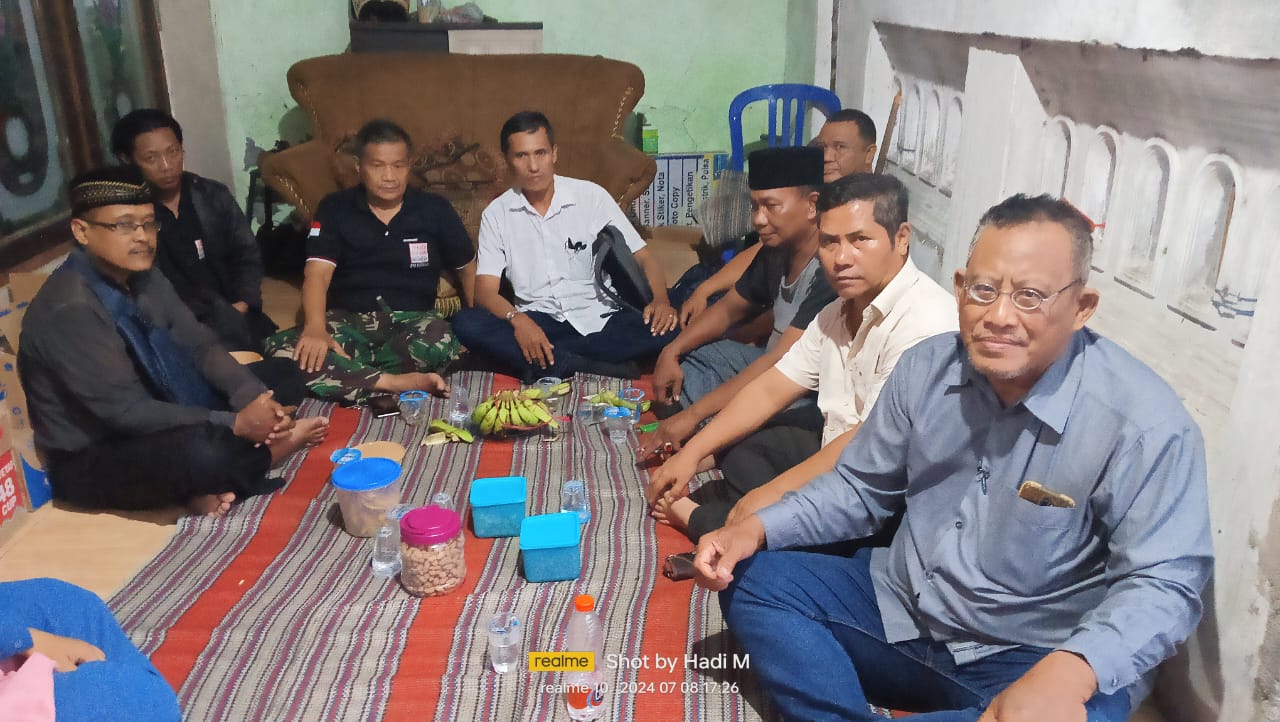 DPD SWI Sidoarjo Takziah Ke rumah Duka Tokoh Pers Jatim Alm.Suharto