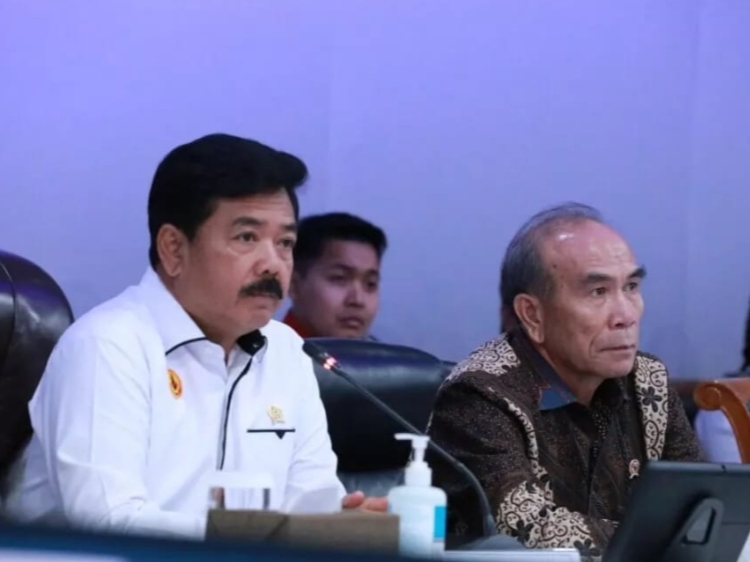 Menko Polhukam Tinjau Pusat Kendali Sistem Pemantauan Siber BSSN