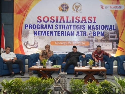 Plt Bupati Sidoarjo Subandi Bantu Masyarakat Manfaatkan Program PTSL