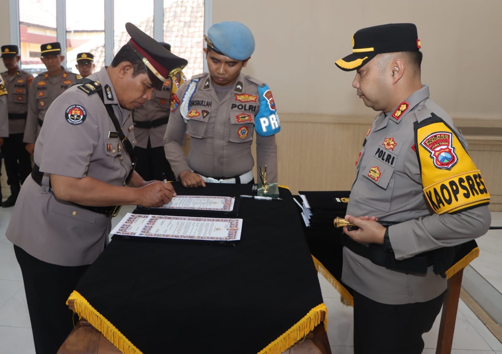 Kapolres Pasuruan Pimpin Sertijab Pejabat Utama Polres Pasuruan Dan Kapolsek Jajaran