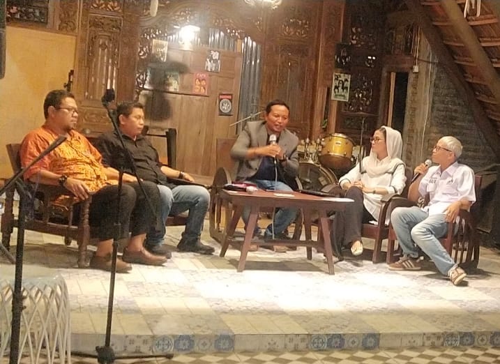 Dialog Publik Jubir Paslon Pra Debat  Pilkada Sidoarjo 2024 Diwarnai Saling Serang