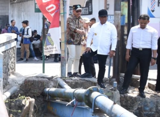 Pjs. Bupati Sidoarjo Tinjau Jembatan Bluru kidul