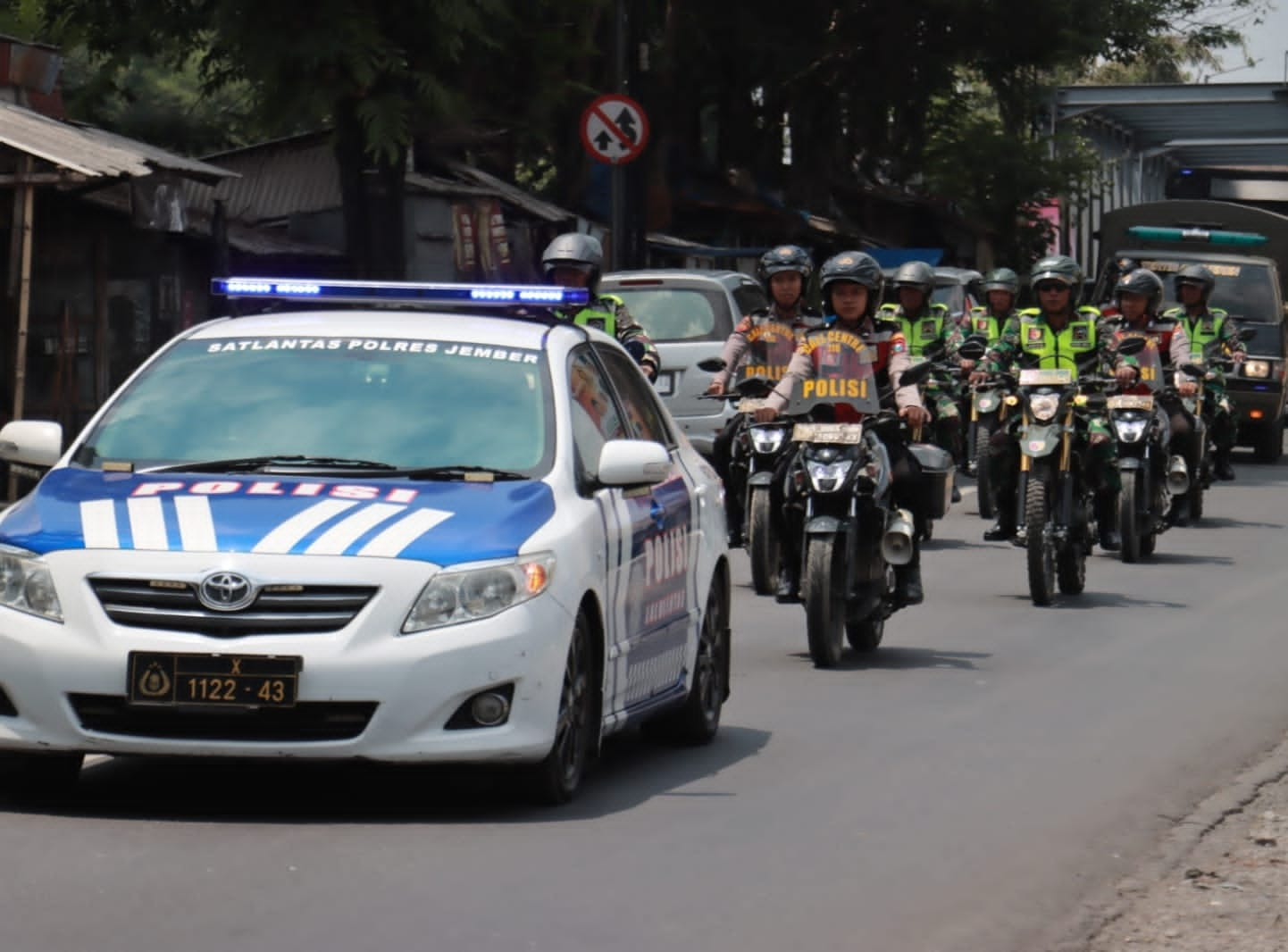 Polres Jember Gelar KRYD Dengan Patroli Gabungan Ciptakan Tahapan Pilkada 2024 Kondusif