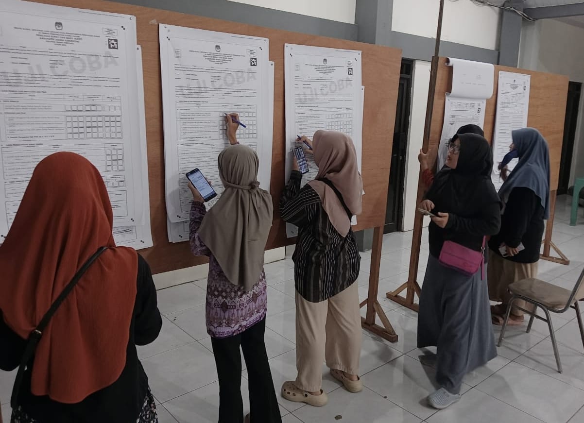 2733 KPPS Sidoarjo Ikuti Uji Beban Sirekap Nasional